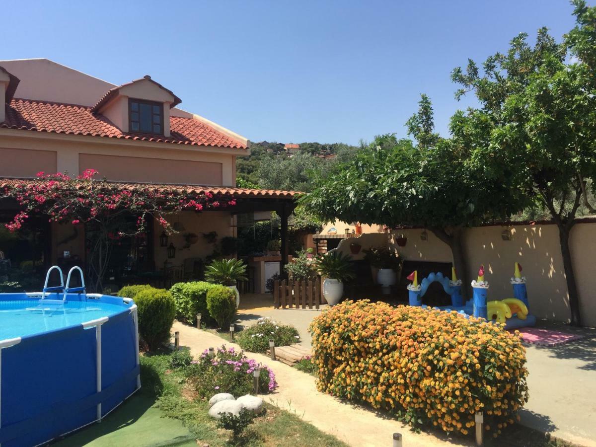 Rafina Great Feeling Villa ภายนอก รูปภาพ
