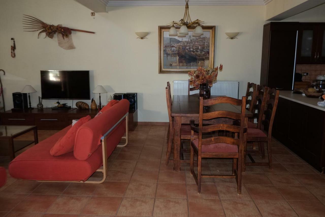 Rafina Great Feeling Villa ภายนอก รูปภาพ