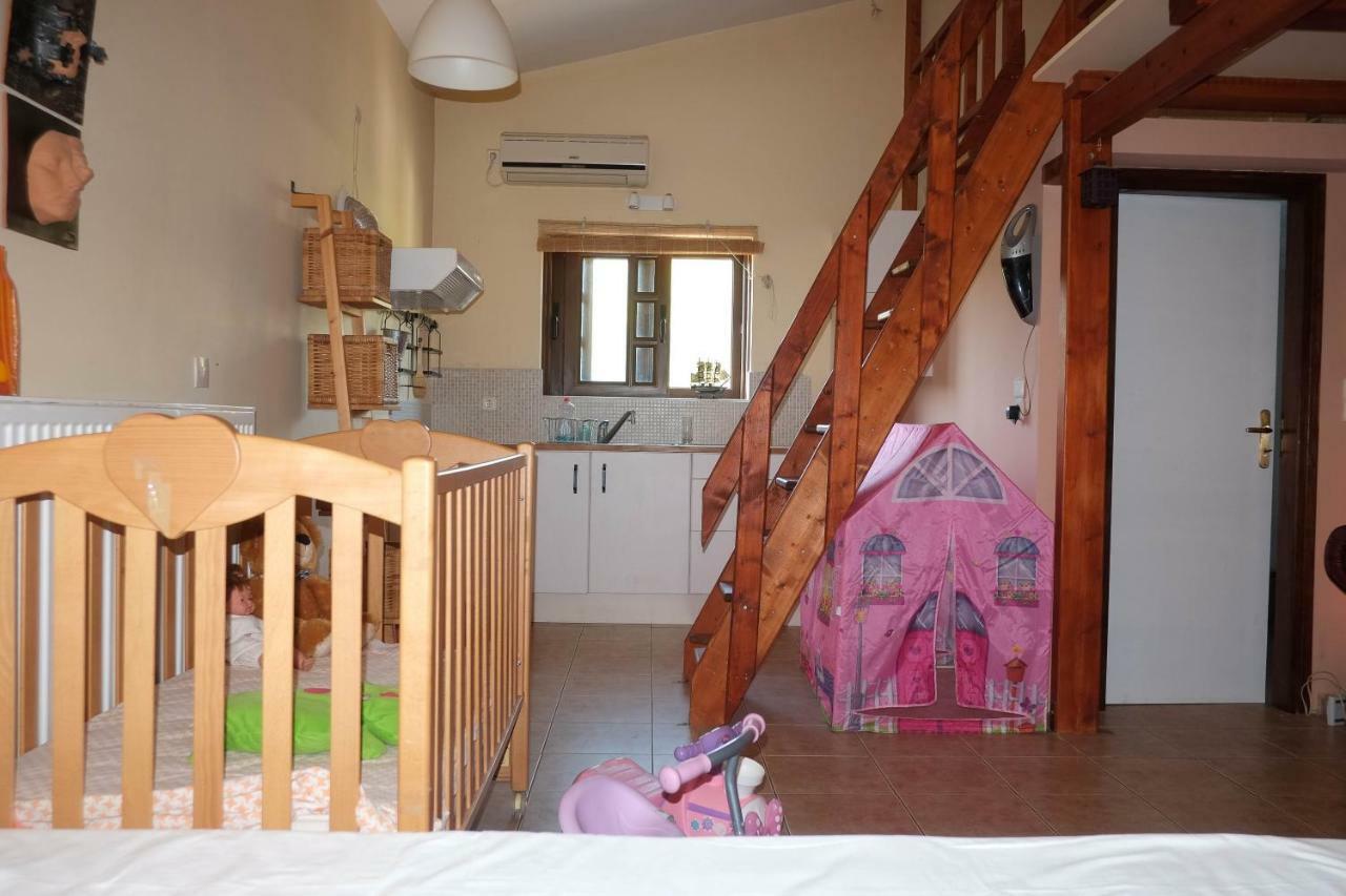 Rafina Great Feeling Villa ภายนอก รูปภาพ